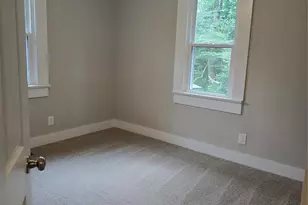 1729 Lakeview Dr, Statesville, NC 28677 - Photo 9