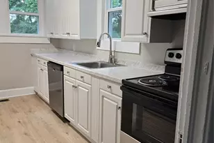 1729 Lakeview Dr, Statesville, NC 28677 - Photo 5