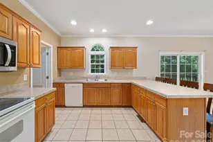 1470 Bear Creek Rd, Bakersville, NC 28705 - Photo 7