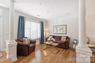 1144 Hampton Gardens Ln, Charlotte, NC 28209 - Photo 5
