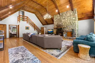 126 Rock Ledge Ln, Sugar Mountain, NC 28604 - Photo 7
