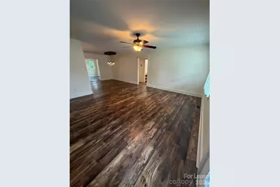 205 W Nims Avenue, Mount Holly, NC 28120 - Photo 3