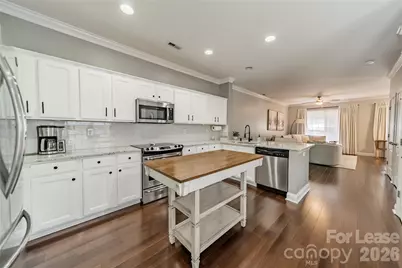 419 Hurston Circle, Charlotte, NC 28208 - Photo 7