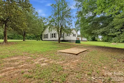 192 Flower House Loop, Troutman, NC 28166 - Photo 5
