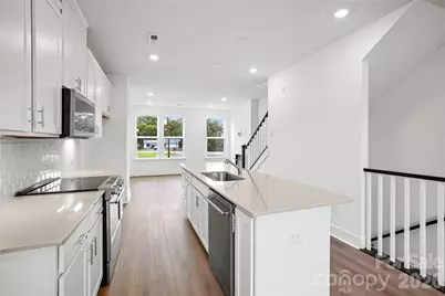 1009 Revival Row, Charlotte, NC 28208 - Photo 9
