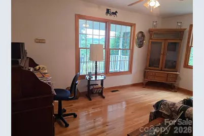 225 White Oak Road, Burnsville, NC 28714 - Photo 15