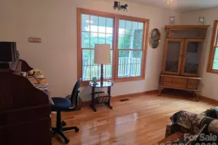 225 White Oak Rd, Burnsville, NC 28714 - Photo 15