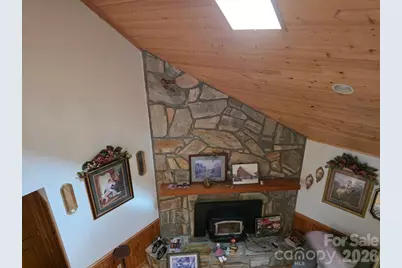 225 White Oak Road, Burnsville, NC 28714 - Photo 11