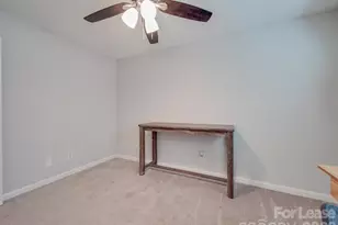 1052 Churchill Downs Ct, Charlotte, NC 28211 - Photo 17