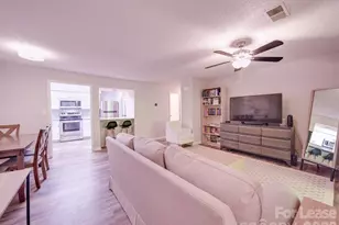 1052 Churchill Downs Ct, Charlotte, NC 28211 - Photo 37