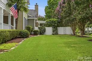 929 Gardenia St, Fort Mill, SC 29708 - Photo 5