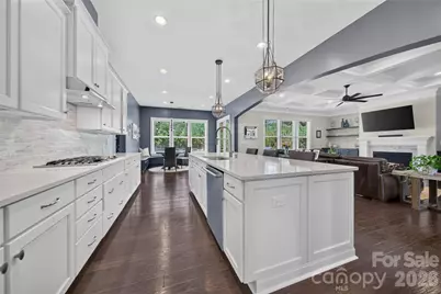 5110 Harwich Circle, Matthews, NC 28104 - Photo 9