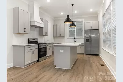 428 Woodvale Place, Charlotte, NC 28208 - Photo 9