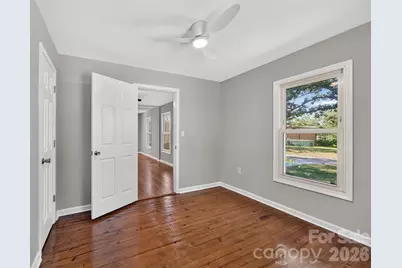 620 10th Street Boulevard NW, Hickory, NC 28601 - Photo 21