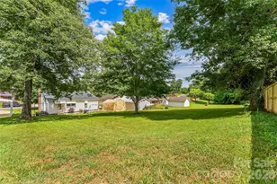 208 Shuping St, Morganton, NC 28655 - Photo 15