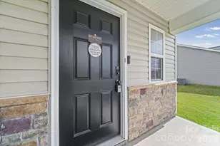 282 Aubrey Woods Dr, Kings Mountain, NC 28086 - Photo 5