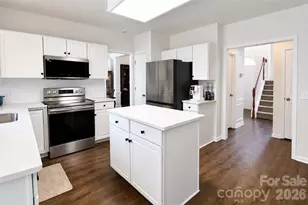 6634 Bells Mill Dr, Charlotte, NC 28269 - Photo 11