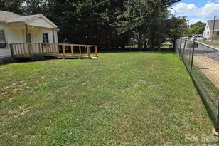 106 Lily St, Shelby, NC 28152 - Photo 5