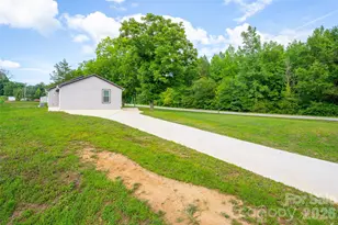 2136 W Nc 150 Hwy, Lincolnton, NC 28092 - Photo 29
