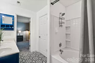 9025 Davis Crossing Ct, Charlotte, NC 28269 - Photo 15