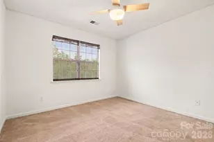 10030 Pergola View Ct, Charlotte, NC 28213 - Photo 17