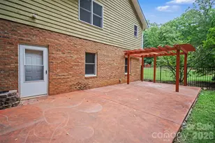 519 Raintree Dr, Matthews, NC 28104 - Photo 37