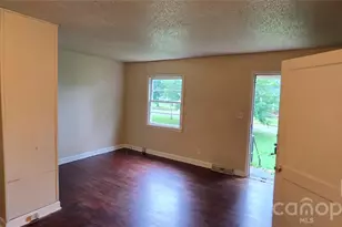 2216 Yadkin Ave, Charlotte, NC 28205 - Photo 9
