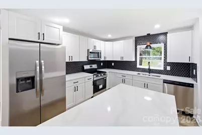 1453 Grovewood Drive, Charlotte, NC 28208 - Photo 9