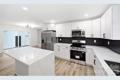 1453 Grovewood Drive, Charlotte, NC 28208 - Photo 3
