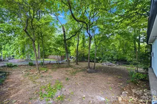 1453 Grovewood Dr, Charlotte, NC 28208 - Photo 27
