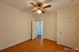 18009 Kings Point Dr, Cornelius, NC 28031 - Photo 11