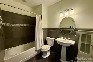 18009 Kings Point Dr, Cornelius, NC 28031 - Photo 13
