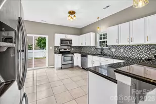 6410 Castlewynd Ct, Charlotte, NC 28212 - Photo 15