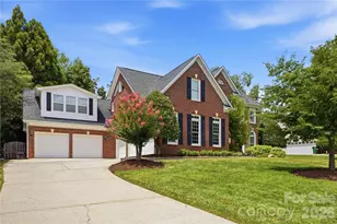 3425 Savannah Hills Dr, Matthews, NC 28105 - Photo 3