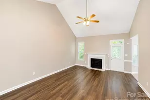 6417 Spanish Moss Ln, Charlotte, NC 28262 - Photo 3