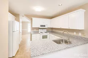 6417 Spanish Moss Ln, Charlotte, NC 28262 - Photo 7