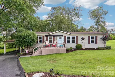 305 Meadowbrook Court, Hendersonville, NC 28792 - Photo 1
