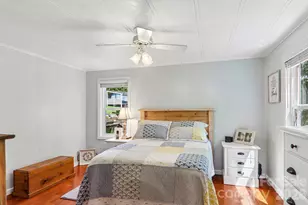 305 Meadowbrook Ct, Hendersonville, NC 28792 - Photo 27