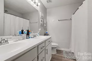 5845 Cougar Ln, Charlotte, NC 28269 - Photo 15