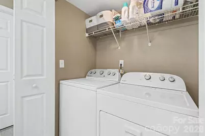 5845 Cougar Lane, Charlotte, NC 28269 - Photo 13