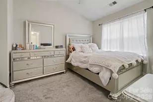 5845 Cougar Ln, Charlotte, NC 28269 - Photo 9