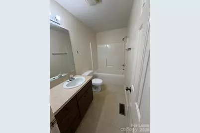100 W 17th Street, Newton, NC 28658 - Photo 5