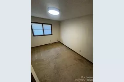 100 W 17th Street, Newton, NC 28658 - Photo 5