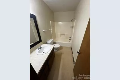 100 W 17th Street, Newton, NC 28658 - Photo 3