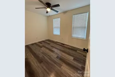 107 W F Street, Newton, NC 28658 - Photo 9