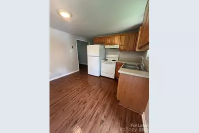 1847 13th Avenue SW, Hickory, NC 28602 - Photo 3