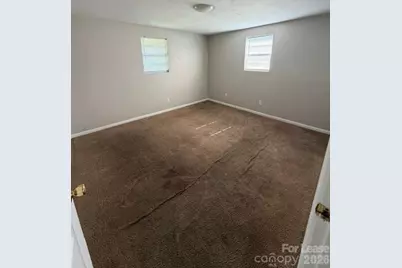 1847 13th Avenue SW, Hickory, NC 28602 - Photo 5