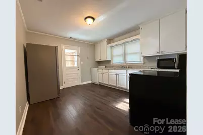 202 E Jenkins Street, Dallas, NC 28034 - Photo 5