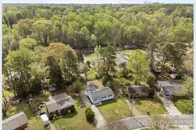 9300 Edgevale Drive, Charlotte, NC 28216 - Photo 31