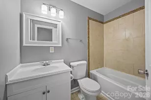 9300 Edgevale Dr, Charlotte, NC 28216 - Photo 13